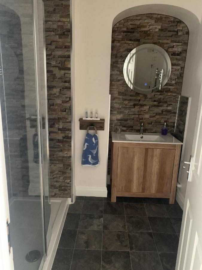 Beautiful Flat With Harbour Views טנבי מראה חיצוני תמונה