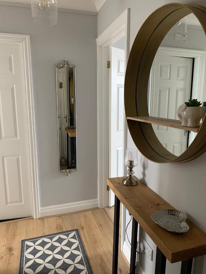 Beautiful Flat With Harbour Views טנבי מראה חיצוני תמונה